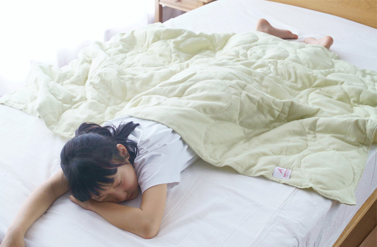 赤ちゃんや小さな子供も使えるガーゼケット